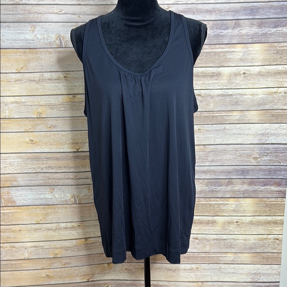 Gap Body Navy Top. XL